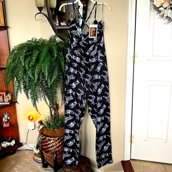 Brand New Mapale Full-Length Onesie Black White Zebra Animal Print Semi-Loose - Picture 2 of 14